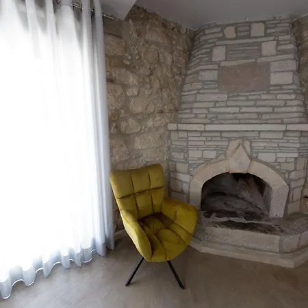 Nuelle Villa